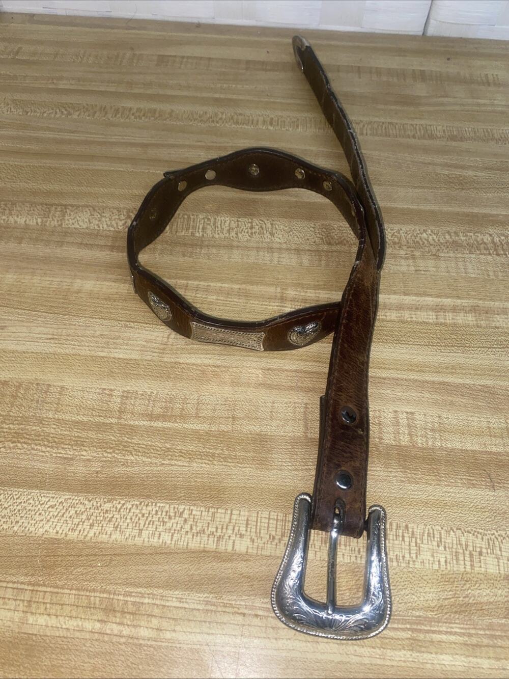 Western Belt Brown Leather Silver Tone Heart Concho Women’s Sz 28 Buckle